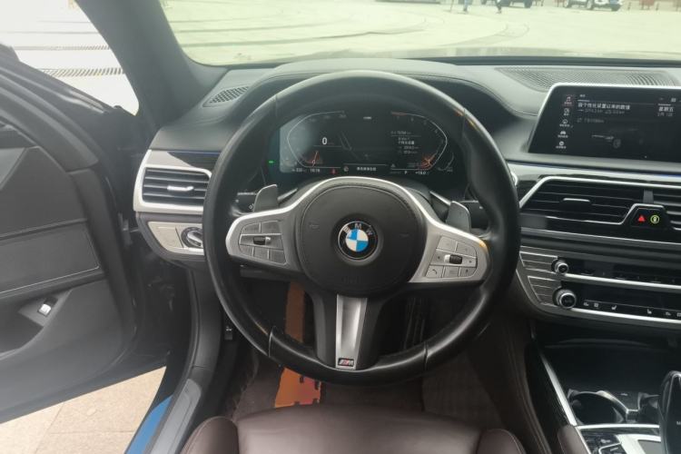 Used BMW 7 Series 2022 740Li Luxury Edition M Sport Package Steering Wheel