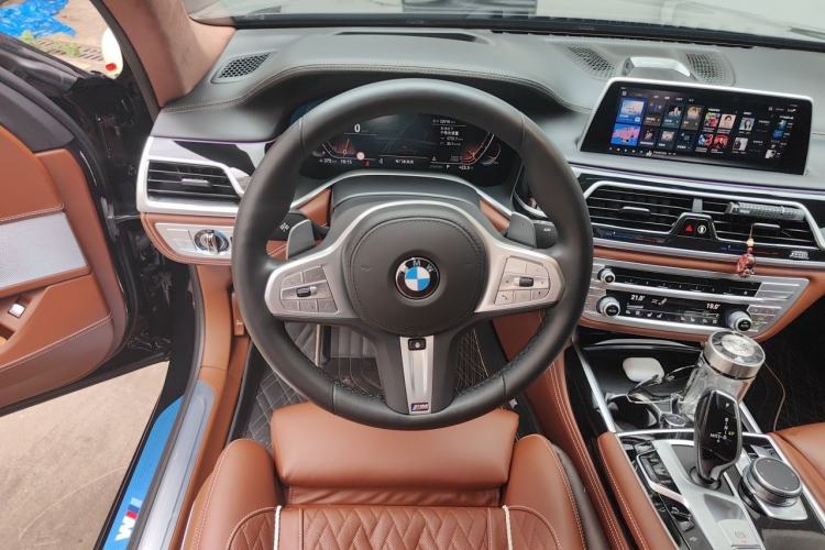 Used BMW 7 Series 2022 740Li xDrive Executive M Sport Package Steering Wheel