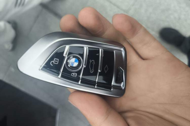 Used BMW 7 Series 2022 740Li Luxury Edition M Sport Package Vehicle Key