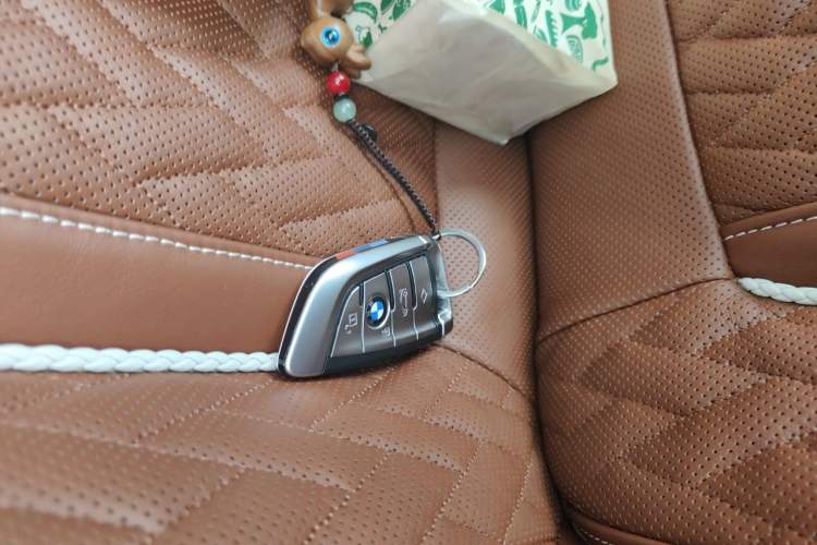 Used BMW 7 Series 2022 740Li xDrive Executive M Sport Package Vehicle Key