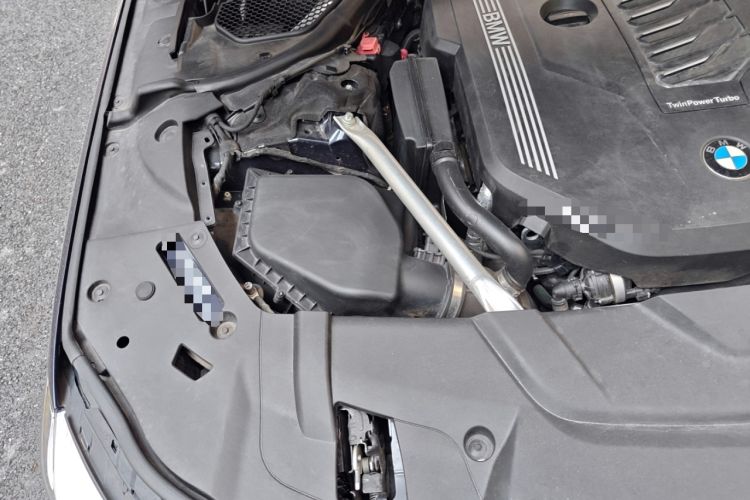 Used BMW 7 Series 2022 740Li xDrive Executive Luxury Package Engine Bay Right