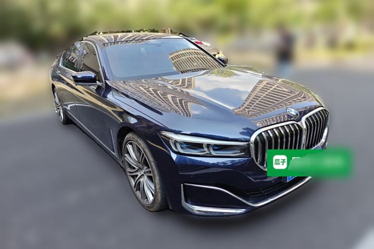 Used BMW 7 Series 2022 740Li xDrive Executive Luxury Package Front Right 45 Deg