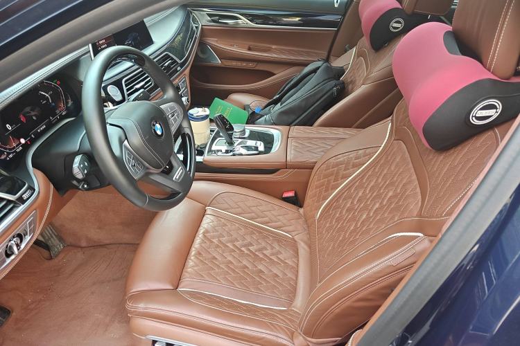 Used BMW 7 Series 2022 740Li xDrive Executive Luxury Package Left Front Seat