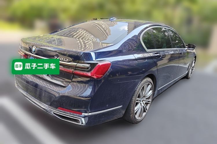 Used BMW 7 Series 2022 740Li xDrive Executive Luxury Package Rear Right 45 Deg