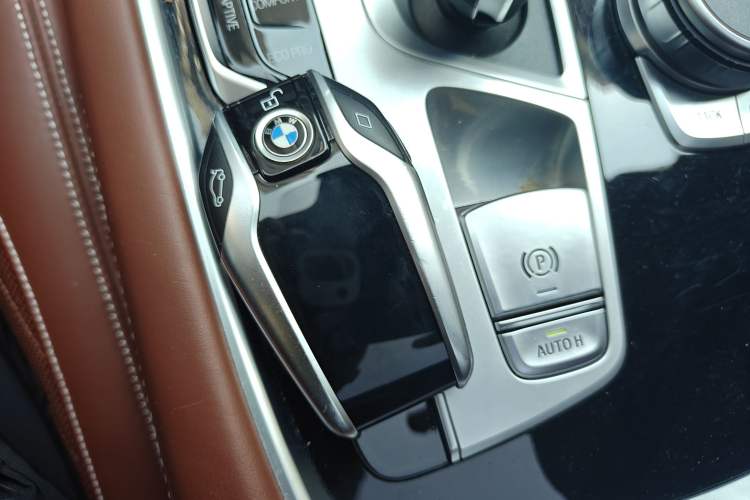 Used BMW 7 Series 2022 740Li xDrive Executive Luxury Package Vehicle Key