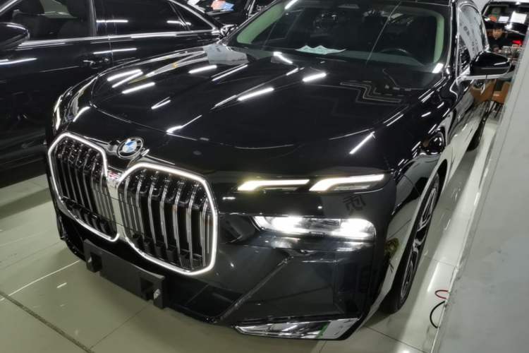Used BMW 7 Series 2023 735Li M Sport Package Guazi used car, China used car export, Used car for sale, Used cars, Cheapest cars for sale