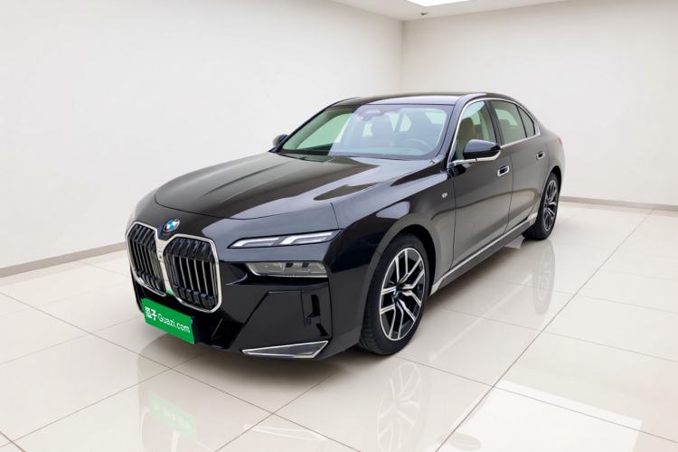BMW 7 Series 2023 735Li M Sport Package