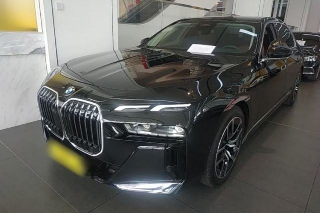 Used BMW 7 Series 2023 735Li M Sport Package