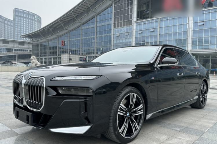 Used BMW 7 Series 2023 Restyled 740Li Luxury Edition M Sport Package