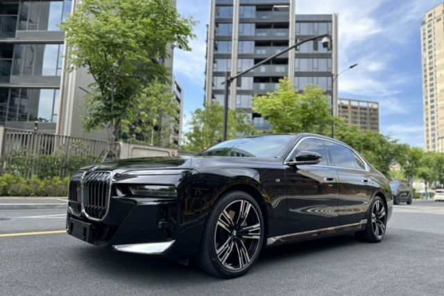 Used BMW 7 Series 2023 Restyled 740Li Luxury Edition M Sport Package