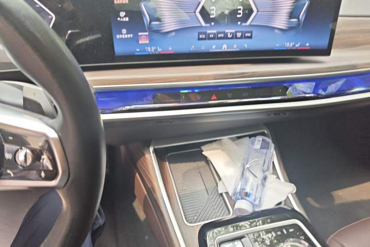 Used BMW 7 Series 2023 735Li M Sport Package Audio And AC Panel