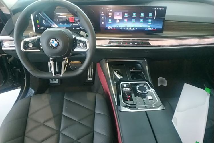 Used BMW 7 Series 2023 735Li M Sport Package Center Console
