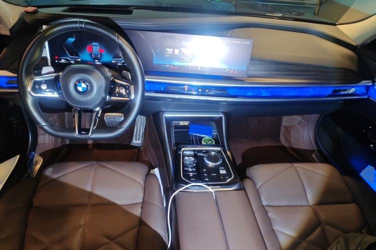 Used BMW 7 Series 2023 740Li Leading Model M Sport Package Center Console