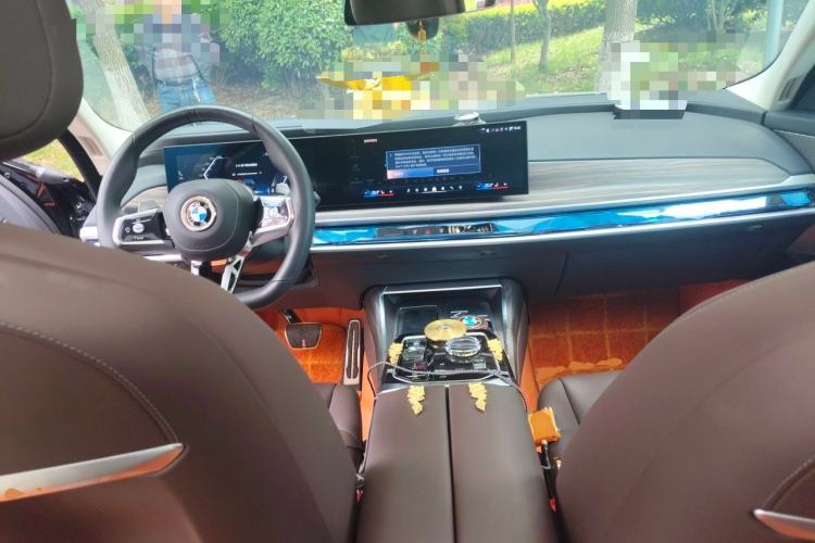 Used BMW 7 Series 2023 735Li M Sport Package Center Console