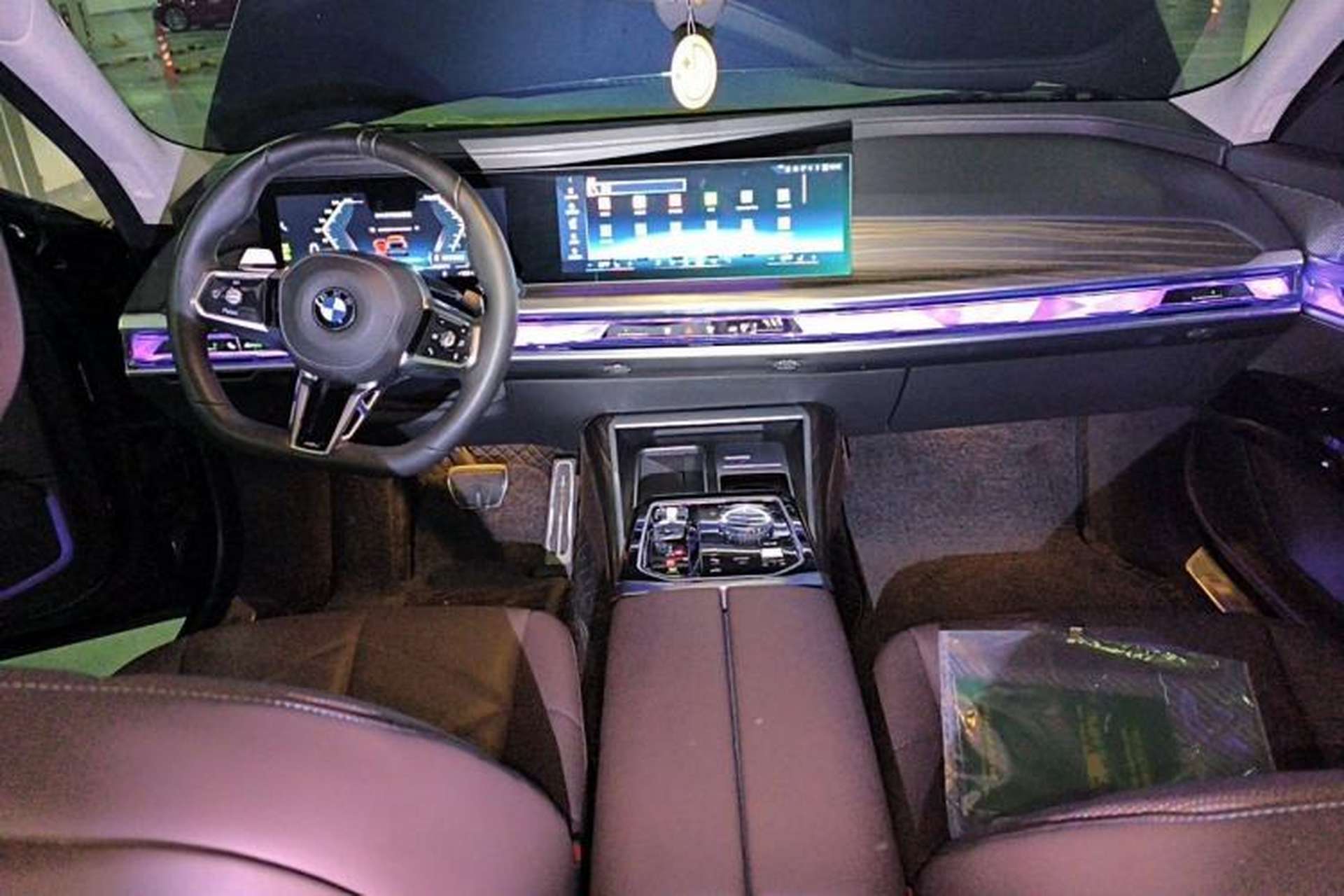 Used BMW 7 Series 2023 735Li M Sport Package Center Console