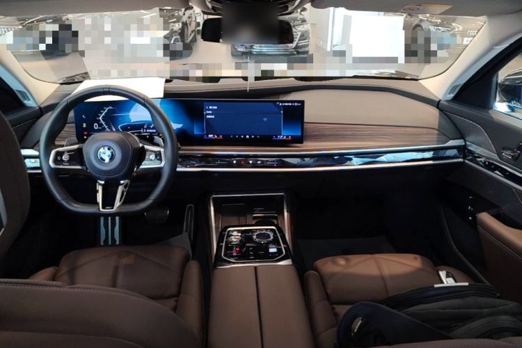 Used BMW 7 Series 2023 740Li Leading Model M Sport Package Center Console