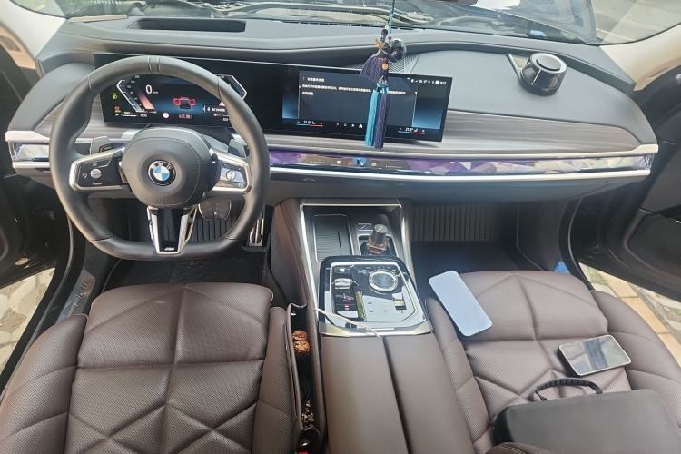 Used BMW 7 Series 2023 740Li Leading Model M Sport Package Center Console