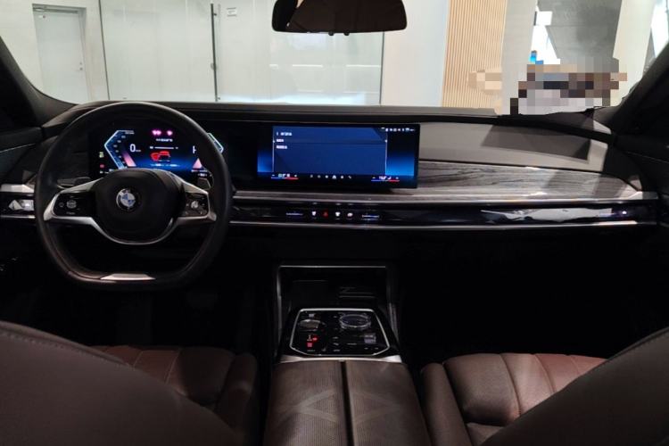 Used BMW 7 Series 2023 740Li Luxury Edition with Premium Package Center Console