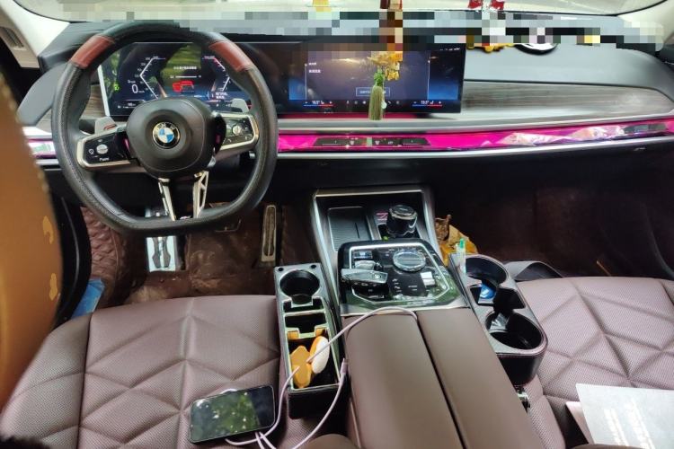 Used BMW 7 Series 2023 735Li M Sport Package Center Console
