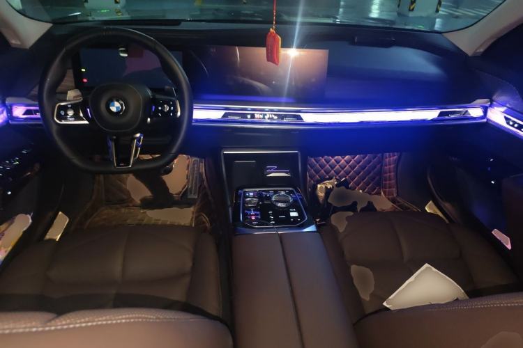 Used BMW 7 Series 2023 740Li Leading Model M Sport Package Center Console