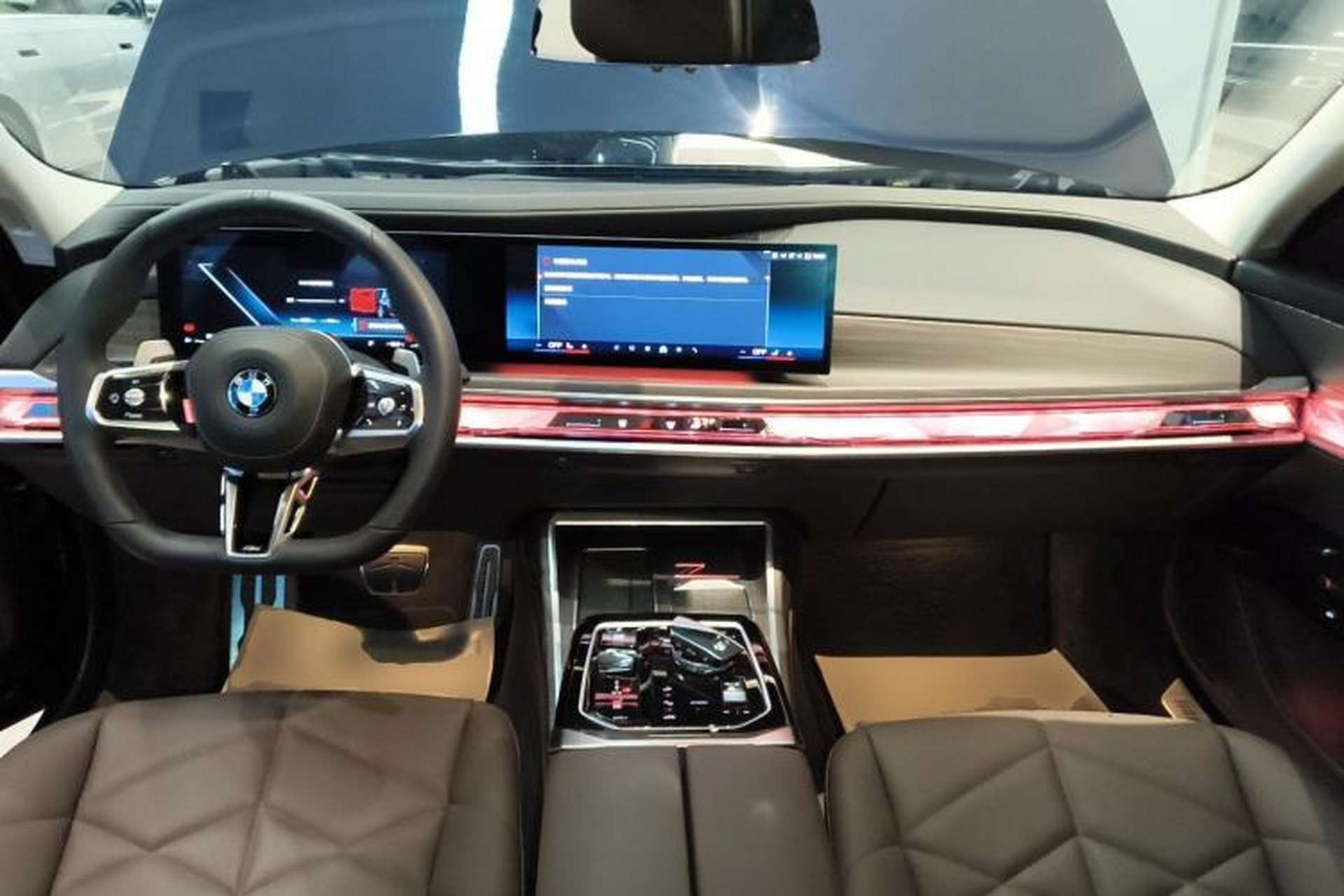 Used BMW 7 Series 2023 735Li M Sport Package Center Console