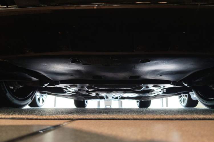 Used BMW 7 Series 2023 735Li M Sport Package Chassis Front