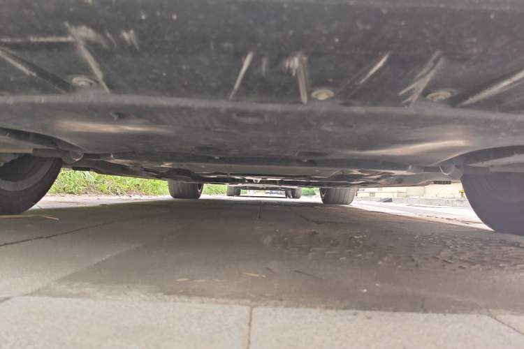 Used BMW 7 Series 2023 735Li M Sport Package Chassis Front