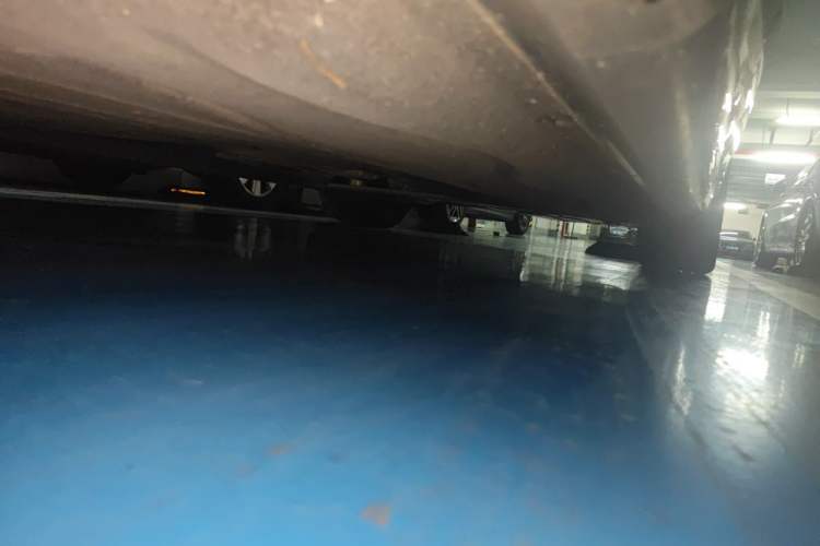 Used BMW 7 Series 2023 735Li M Sport Package Chassis Front Left