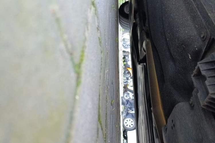 Used BMW 7 Series 2023 735Li M Sport Package Chassis Front Right
