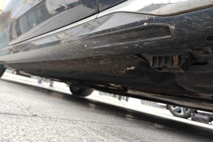 Used BMW 7 Series 2023 735Li M Sport Package Chassis Front Right