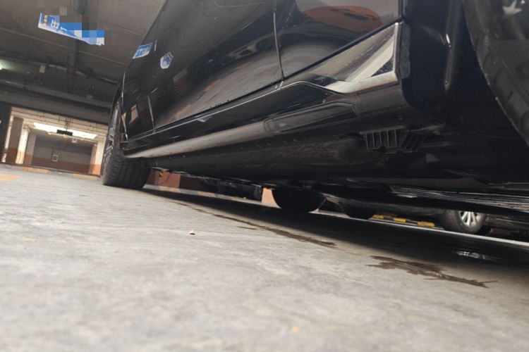 Used BMW 7 Series 2023 735Li Luxury Package Chassis Front Right