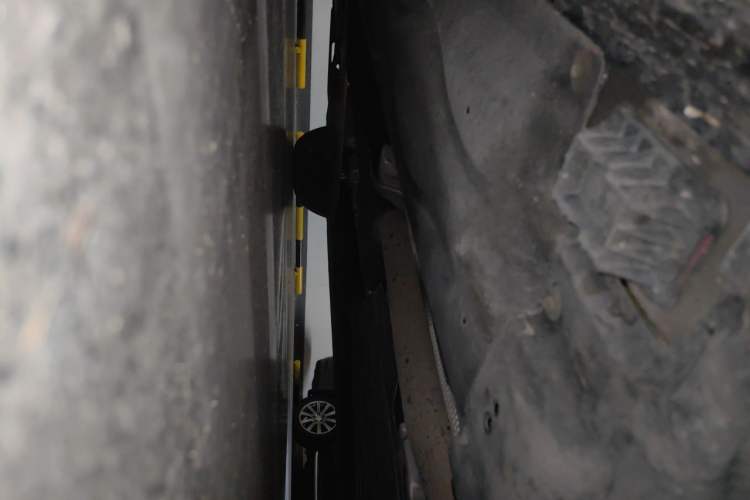 Used BMW 7 Series 2023 735Li M Sport Package Chassis Front Right
