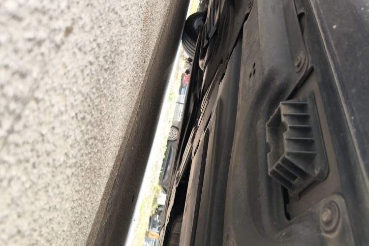 Used BMW 7 Series 2023 735Li M Sport Package Chassis Rear Left