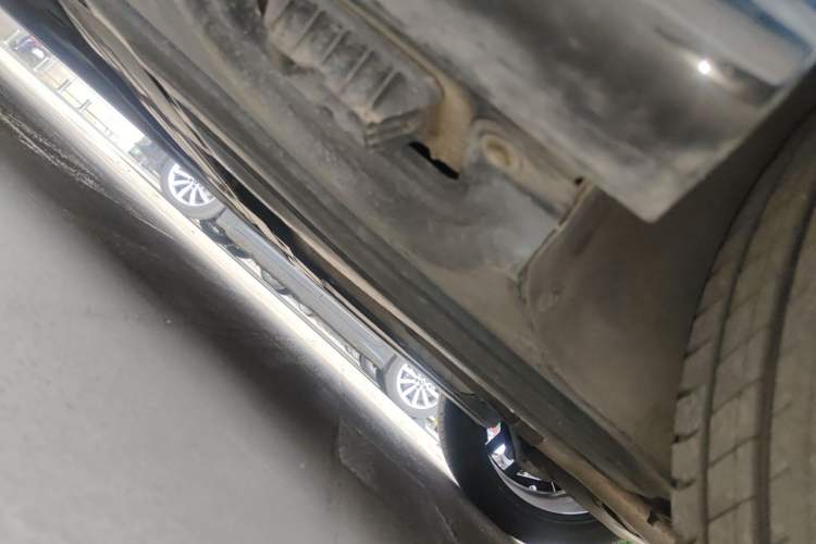 Used BMW 7 Series 2023 735Li M Sport Package Chassis Rear Left