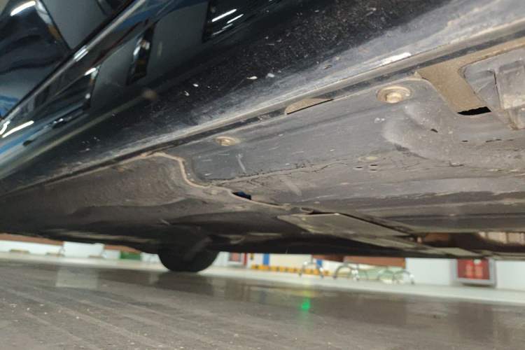 Used BMW 7 Series 2023 735Li M Sport Package Chassis Rear Left