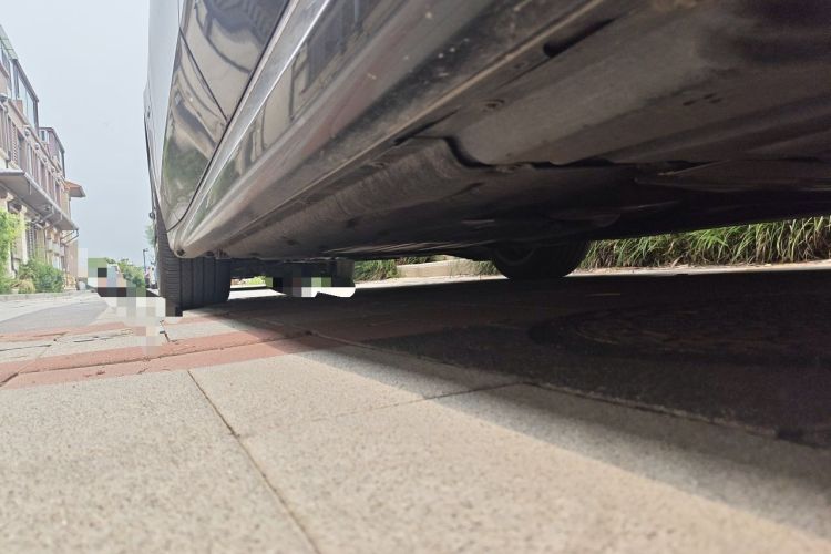 Used BMW 7 Series 2023 735Li M Sport Package Chassis Rear Left
