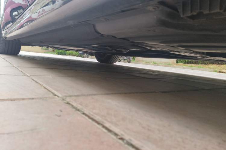 Used BMW 7 Series 2023 735Li Luxury Package Chassis Rear Left