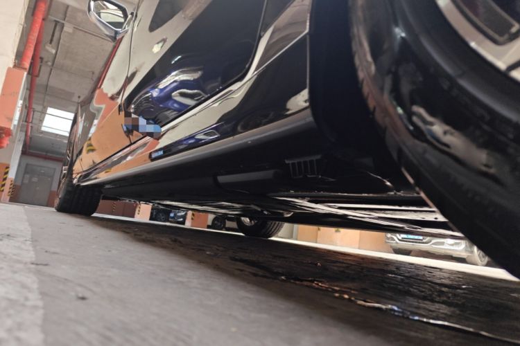 Used BMW 7 Series 2023 735Li Luxury Package Chassis Rear Left