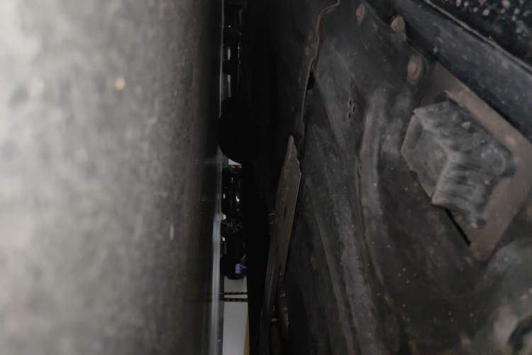 Used BMW 7 Series 2023 735Li M Sport Package Chassis Rear Left