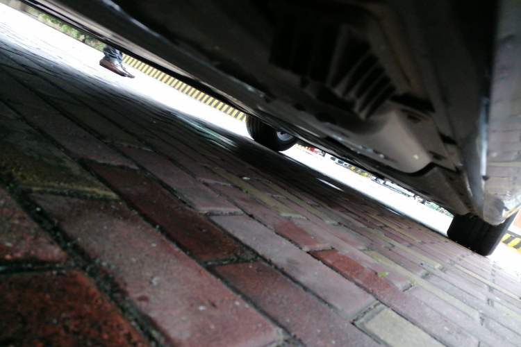 Used BMW 7 Series 2023 735Li Luxury Package Chassis Rear Right
