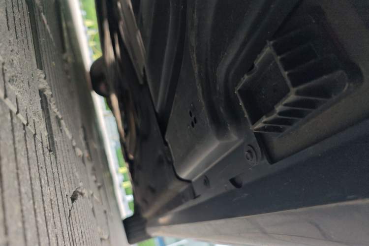 Used BMW 7 Series 2023 735Li M Sport Package Chassis Rear Right