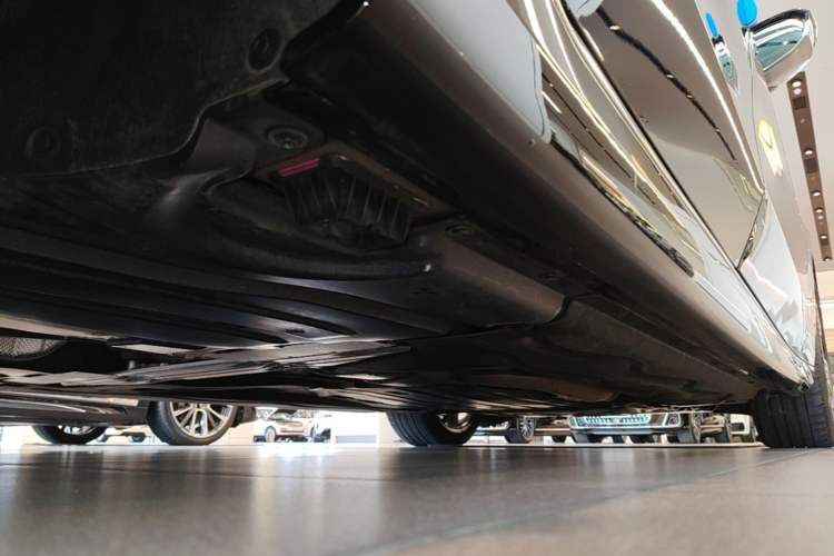Used BMW 7 Series 2023 740Li Leading Model M Sport Package Chassis Rear Right