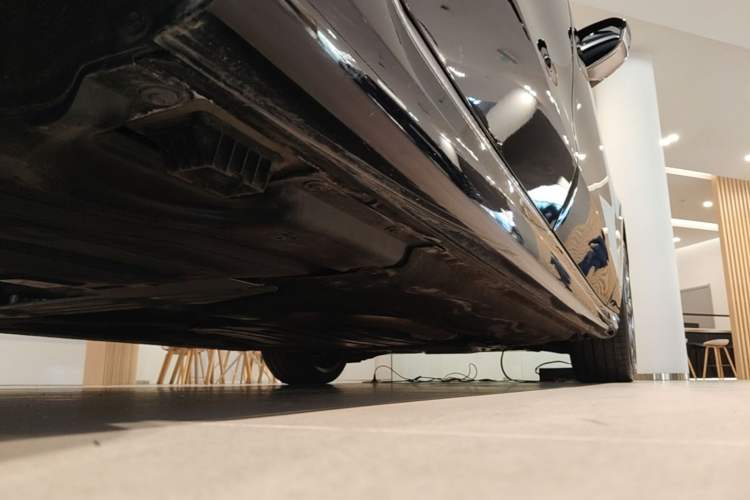 Used BMW 7 Series 2023 740Li Luxury Edition with Premium Package Chassis Rear Right