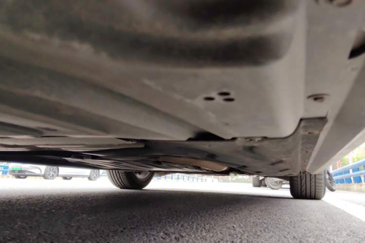 Used BMW 7 Series 2023 735Li M Sport Package Chassis Rear Right
