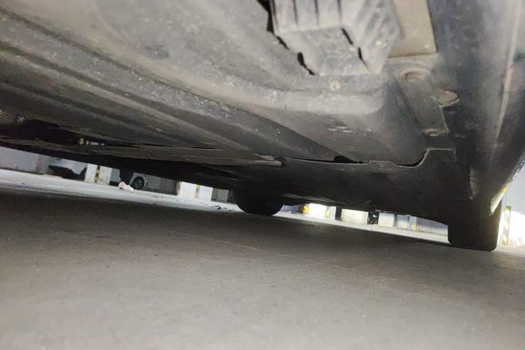 Used BMW 7 Series 2023 735Li M Sport Package Chassis Rear Right