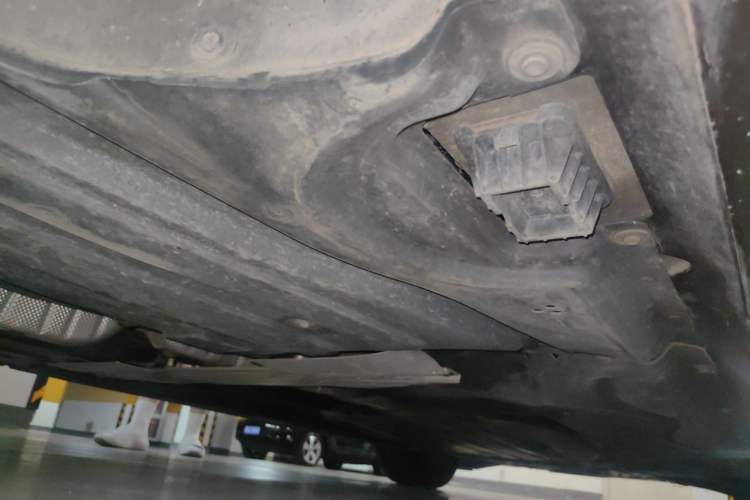 Used BMW 7 Series 2023 735Li M Sport Package Chassis Rear Right