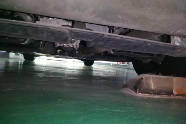 Used BMW 7 Series 2023 735Li Luxury Package Chassis Rear