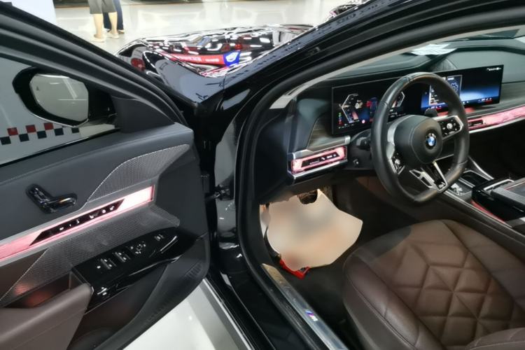 Used BMW 7 Series 2023 735Li M Sport Package Driver Seat
