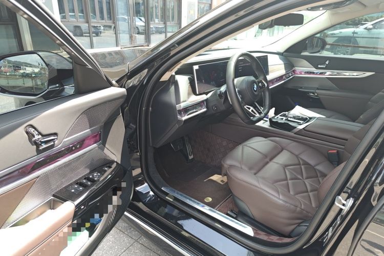 Used BMW 7 Series 2023 740Li Leading Model M Sport Package Driver Seat