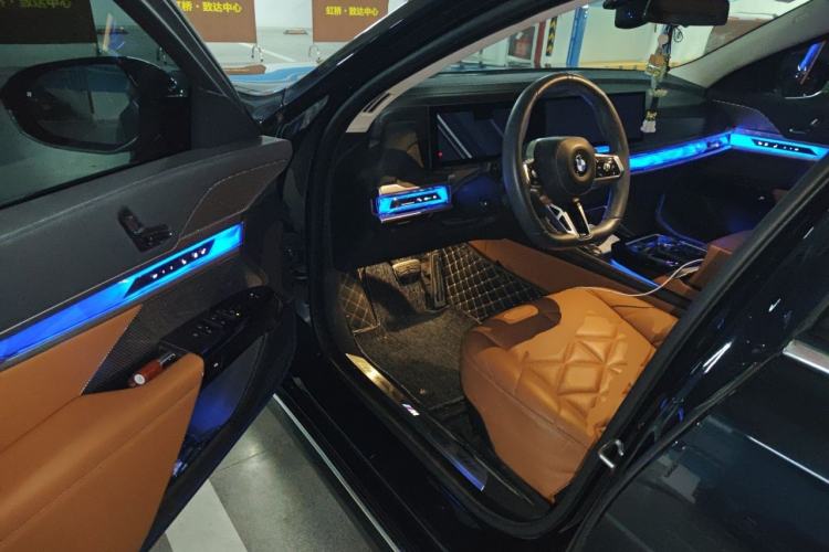 Used BMW 7 Series 2023 735Li M Sport Package Driver Seat